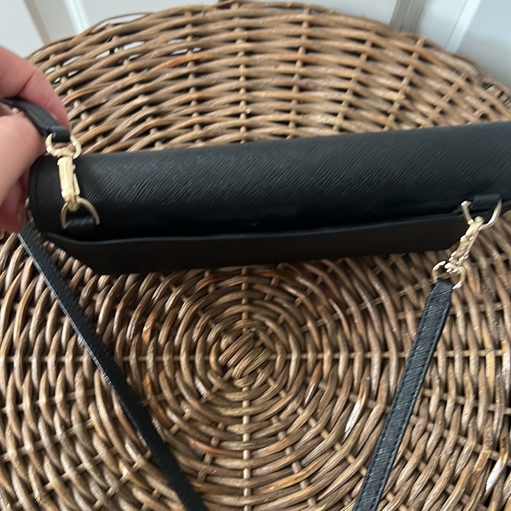 Kate Spade New York Saffiano Crossbody Wallet - Picture 8 of 9